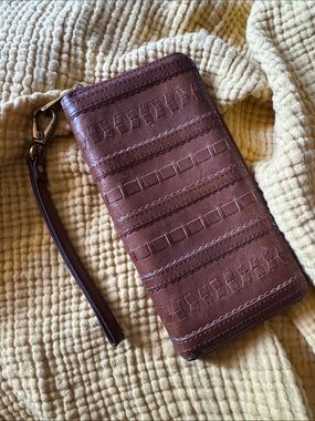 Fossil Brown Leather Zip Wristlet Wallet